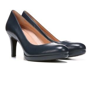 NWOT Naturalizer Leather Upper Navy Blue Michelle Pumps Size 10